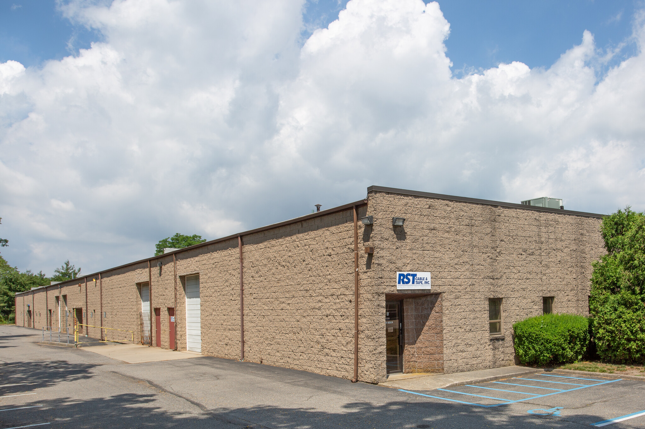 2130 Pond Rd, Ronkonkoma, NY for sale Building Photo- Image 1 of 1