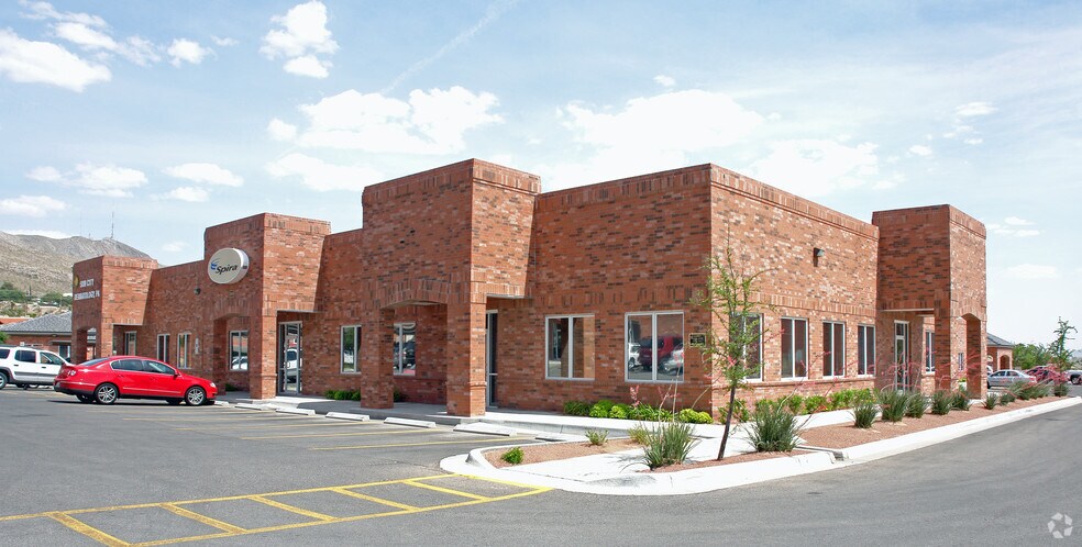 110 Mesa Park Dr, El Paso, TX à louer - Photo du bâtiment - Image 3 de 4