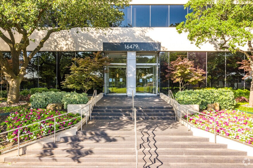 16479 Dallas Pky, Addison, TX à louer - Photo du bâtiment - Image 3 de 10