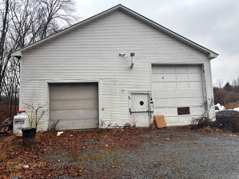 328 N Grand Ave, Poughkeepsie, NY for sale - Building Photo - Image 2 of 21