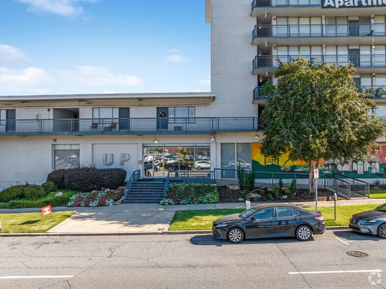 951 18th St S, Birmingham, AL for lease - Building Photo - Image 3 of 26