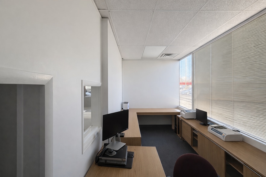 702 Philadelphia Pike, Wilmington, DE for lease - Interior Photo - Image 3 of 8