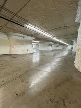 8601 NE Underground Dr, Kansas City, MO for lease Interior Photo- Image 1 of 4