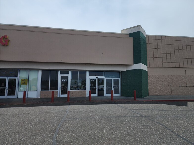 7011 W Canal Dr, Kennewick, WA à louer - Photo du bâtiment - Image 3 de 15