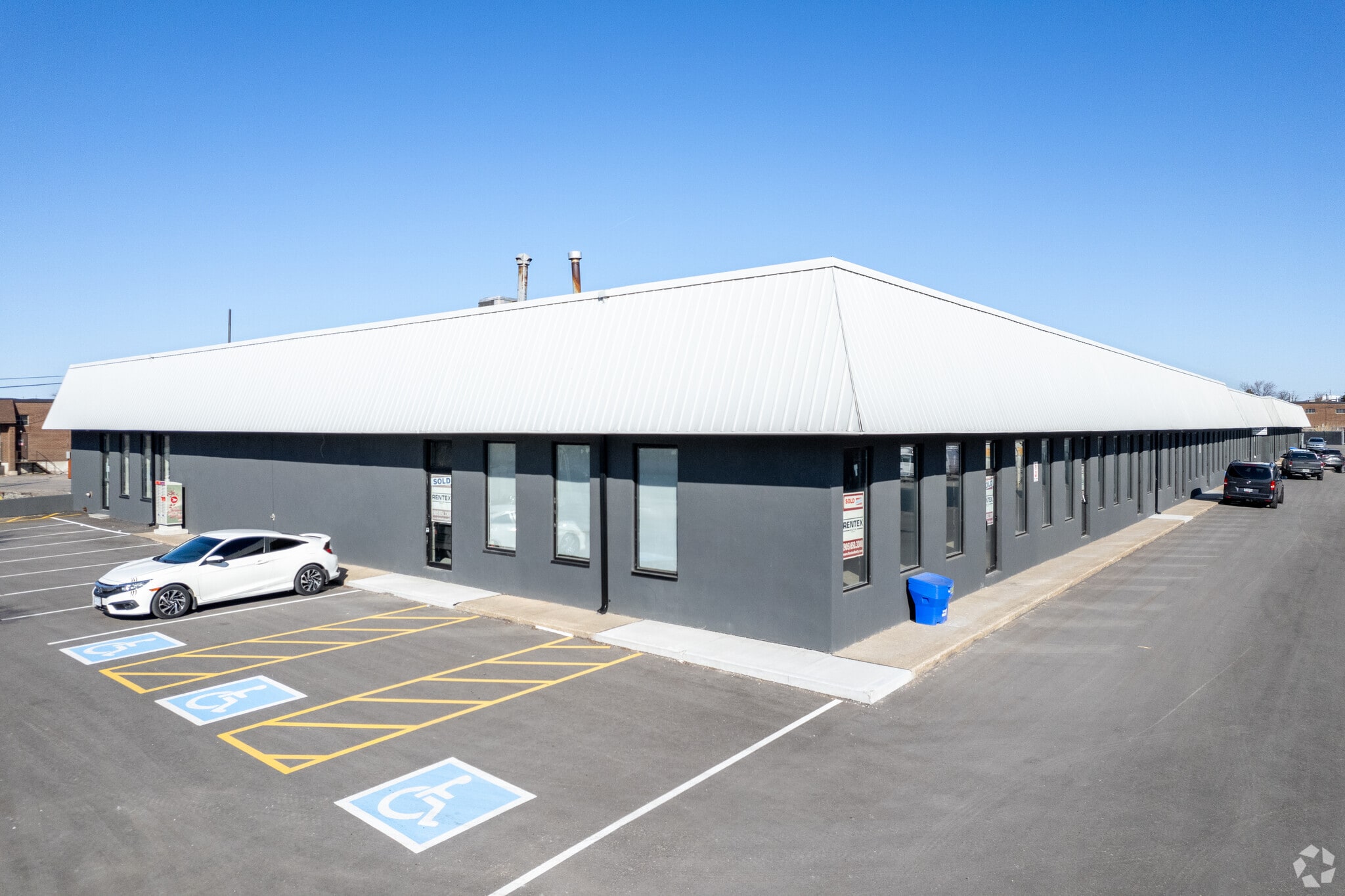 582 Rivermede Rd, Concord, ON for lease Primary Photo- Image 1 of 3