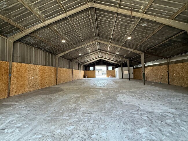 Plus de détails pour 1122 33rd St, Bakersfield, CA - Industriel à louer