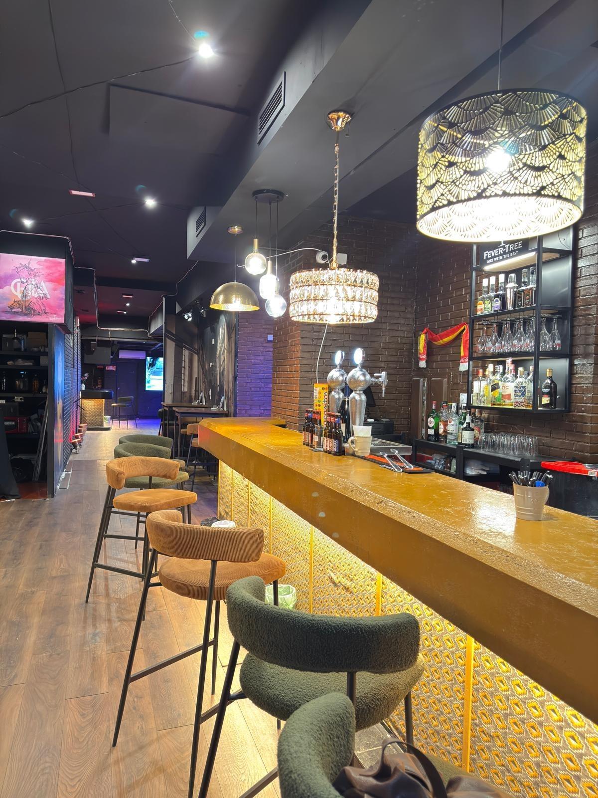 Retail in Madrid, Madrid for lease Interior Photo- Image 1 of 14