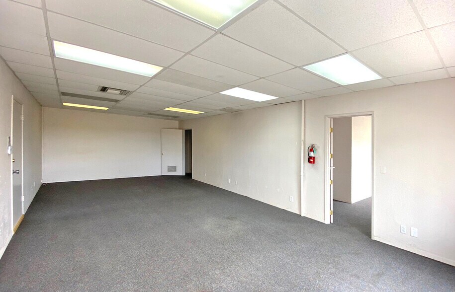 6464 Hollister Ave, Goleta, CA for lease - Building Photo - Image 2 of 4