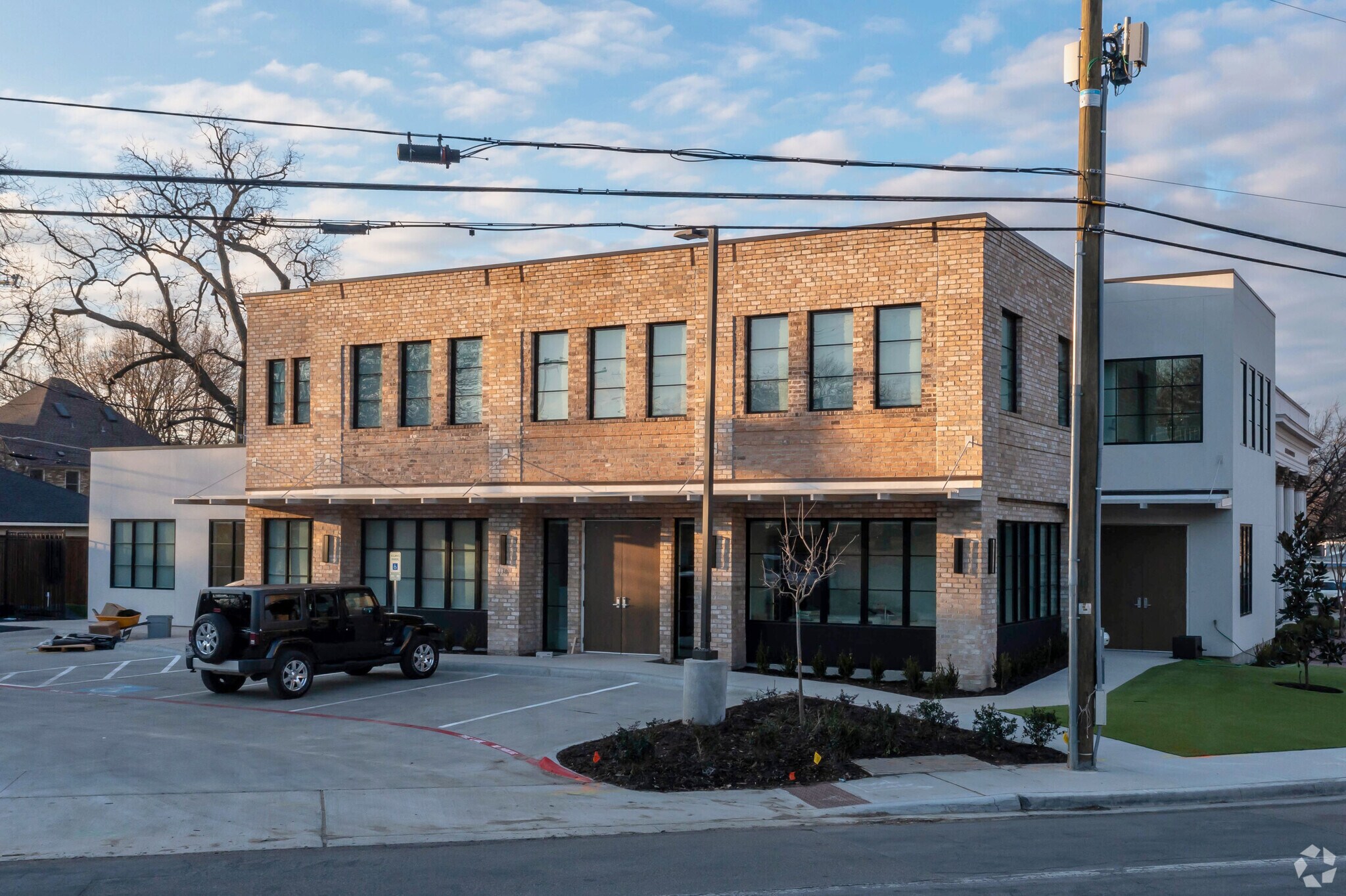 6130 La Vista Dr, Dallas, TX à louer Photo du bâtiment- Image 1 de 7