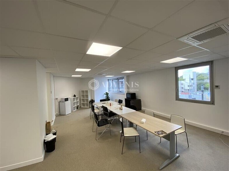 15 Rue Joël Le Theule, Montigny-le-Bretonneux à louer - Photo intérieure - Image 3 de 5