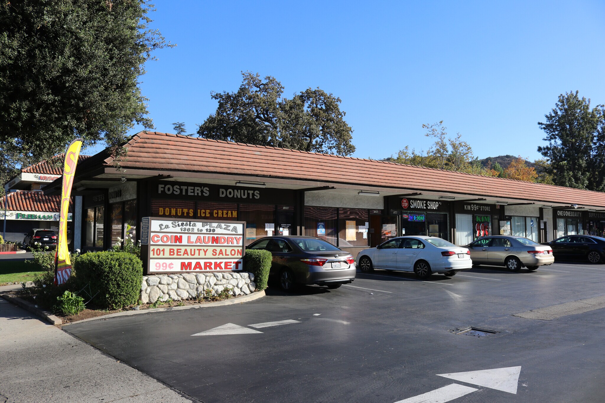 1362-1378 E Thousand Oaks Blvd, Thousand Oaks, CA à louer Photo principale- Image 1 de 5