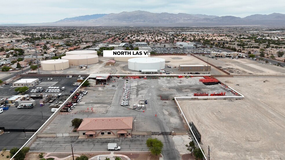 2222 W Cheyenne Ave, North Las Vegas, NV à louer - Vidéo sur l’inscription commerciale - Image 2 de 16
