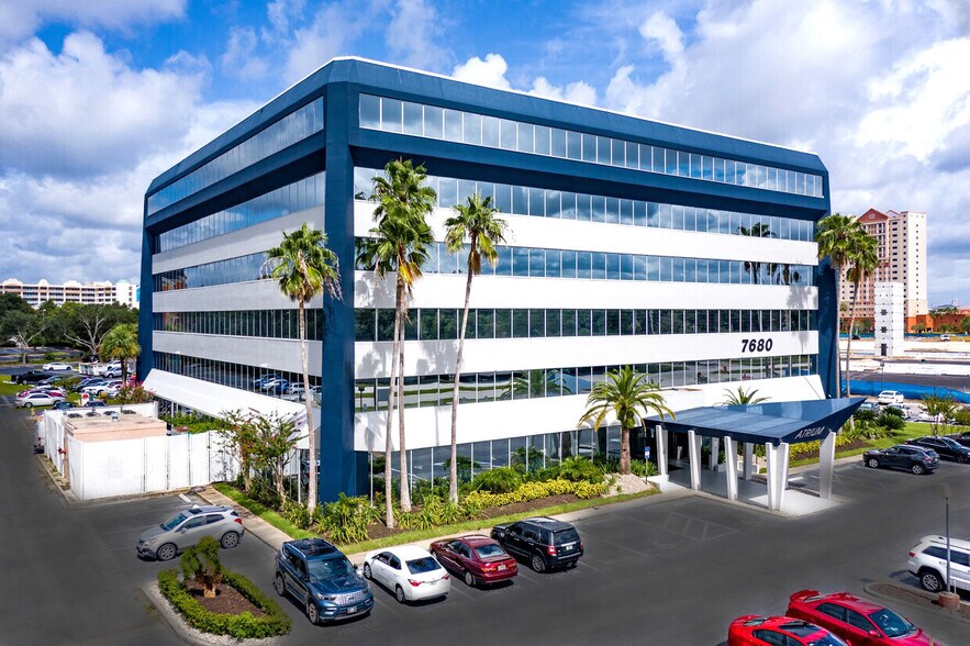 7680 Universal Blvd, Orlando, FL à louer - Photo du bâtiment - Image 2 de 19