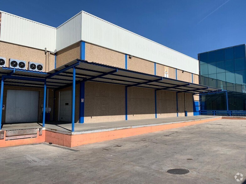 Calle Puerto Morcuera, 3, Leganés, Madrid à vendre - Photo du bâtiment - Image 3 de 10