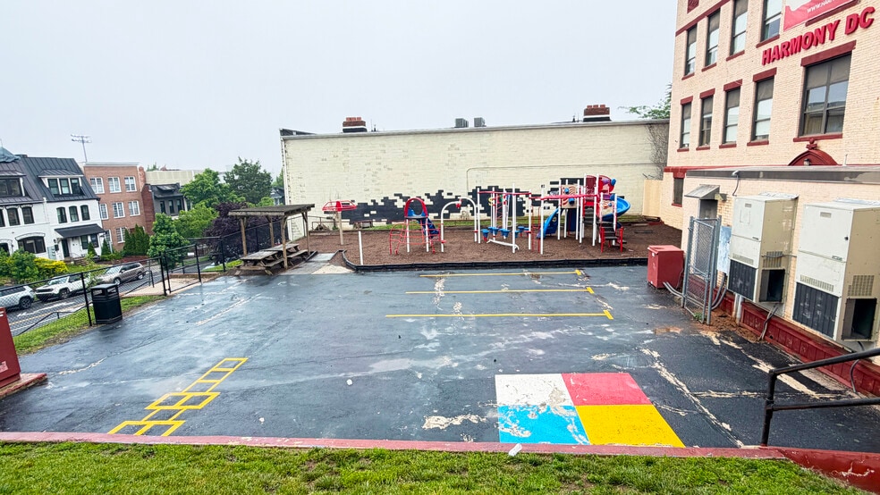 62 T Street NE, Washington, DC for lease - Building Photo - Image 3 of 6
