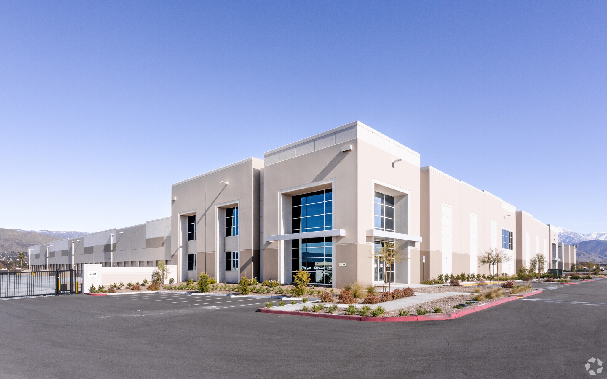 27400 5th St, Highland, CA for lease Primary Photo- Image 1 of 5