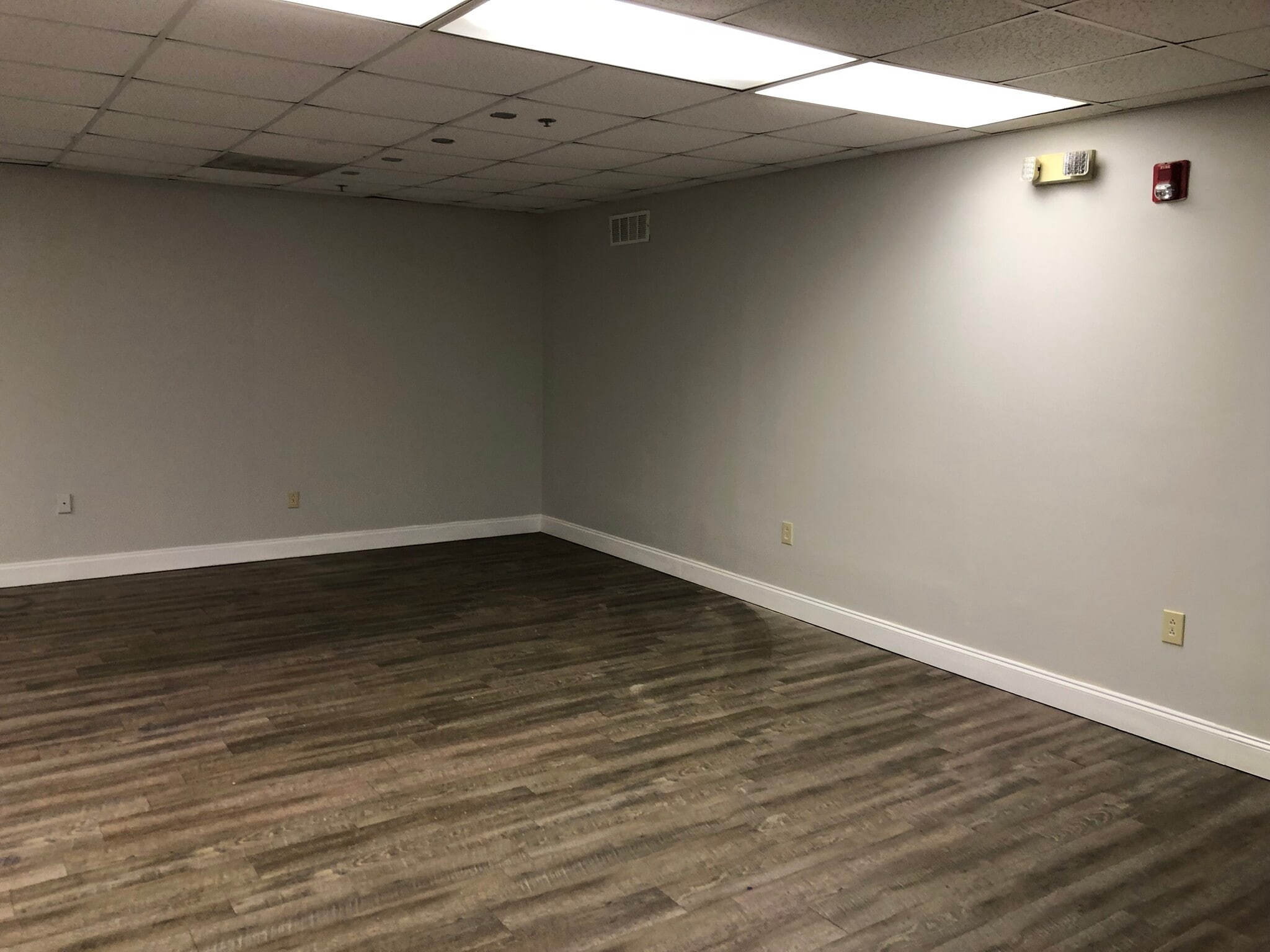 11 Union St S, Concord, NC for lease Interior Photo- Image 1 of 5