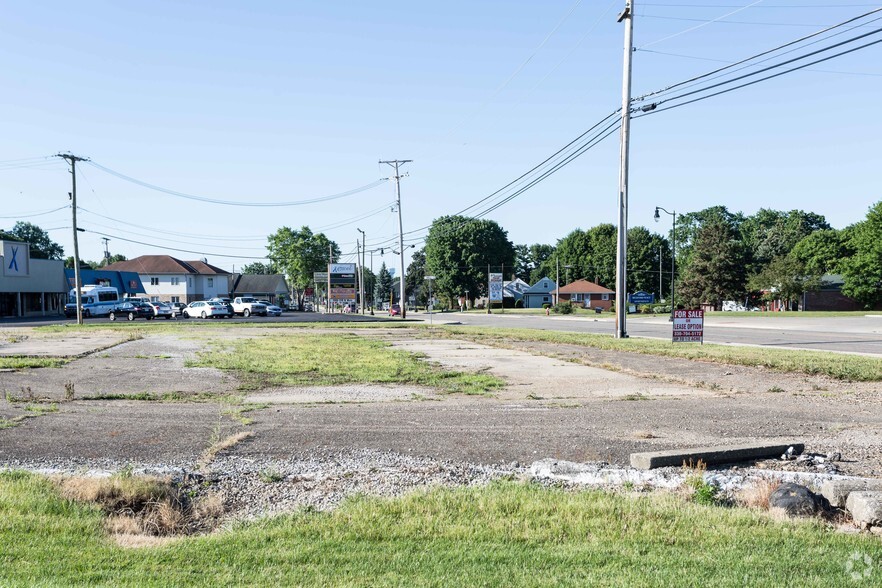 1136 N Main St, North Canton, OH for sale - Primary Photo - Image 1 of 2