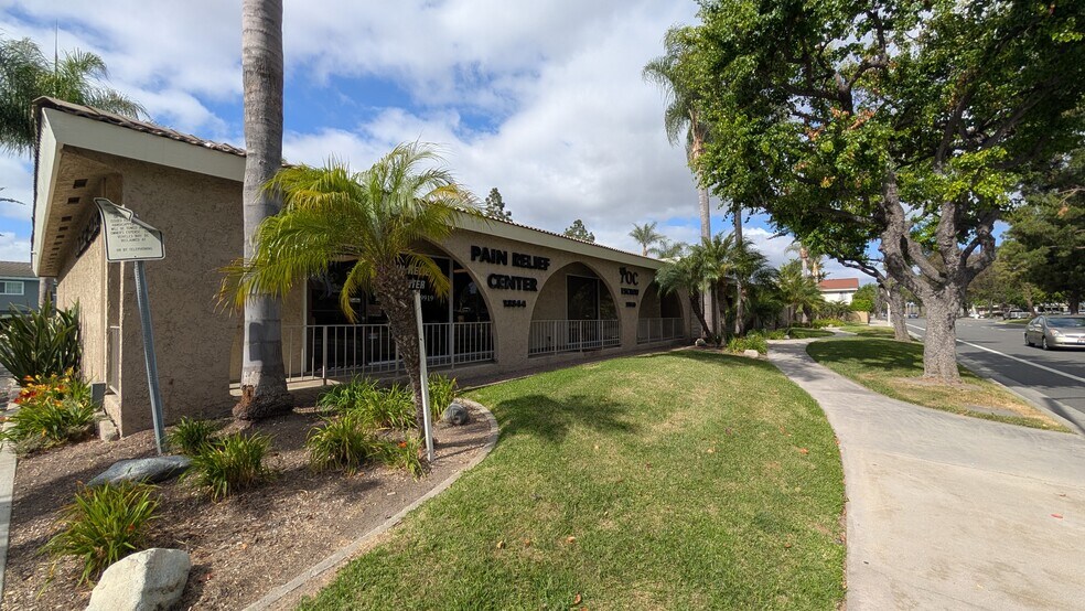 13326 South St, Cerritos, CA à louer - Photo du bâtiment - Image 3 de 8