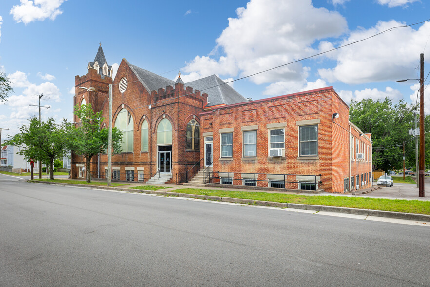 1920 Fairmount Ave, Richmond, VA à vendre - Photo du bâtiment - Image 2 de 12