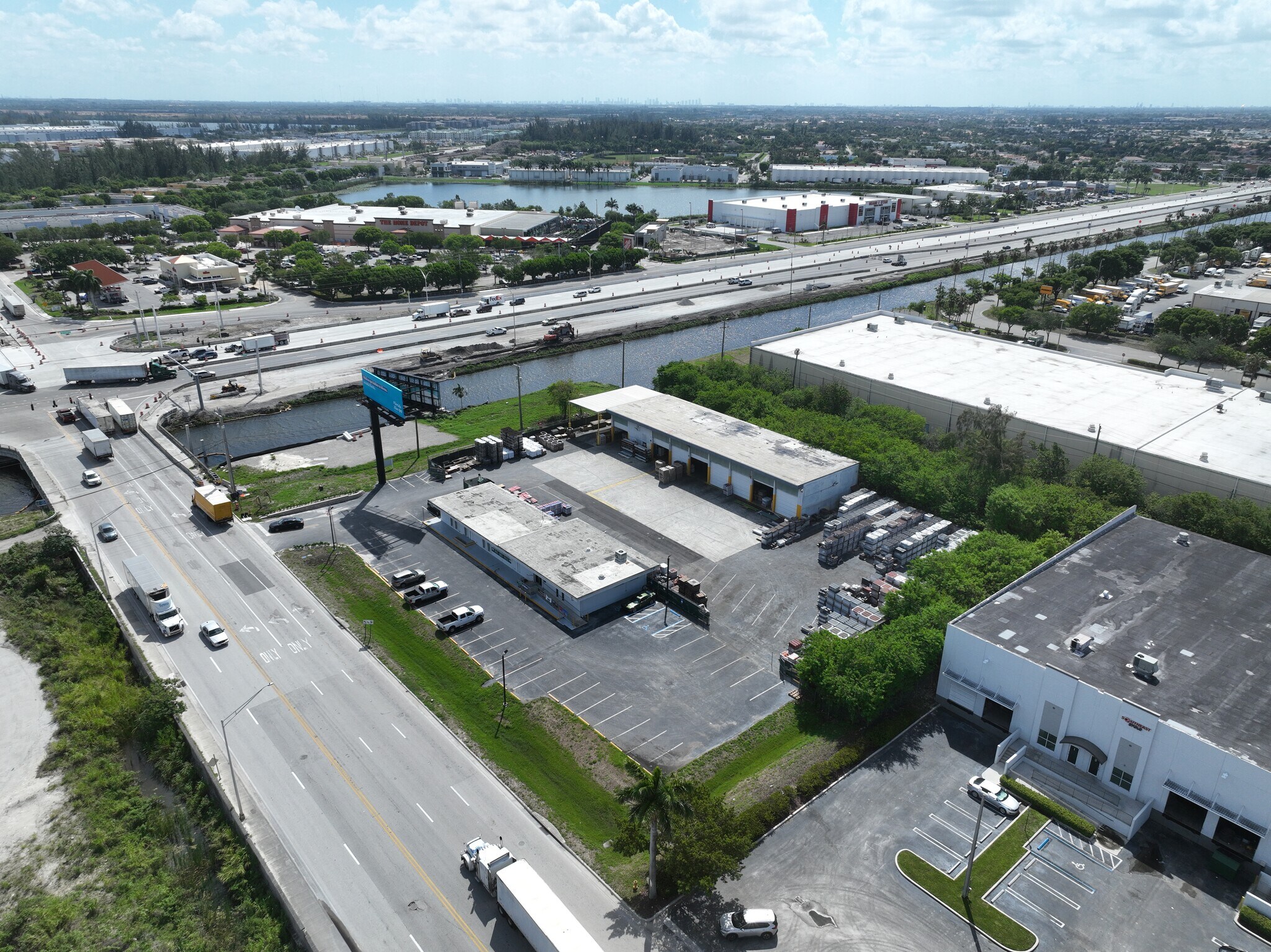 11100 NW 112th Ct, Medley, FL for lease Primary Photo- Image 1 of 4