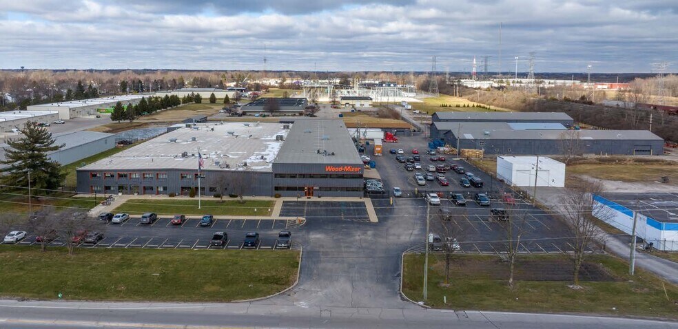 Industrial Campus For Sale portefeuille de 7 propriétés à vendre sur LoopNet.ca - Photo du bâtiment - Image 2 de 12