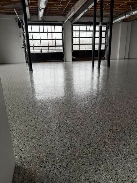 125 E State St, Cherry Valley, IL à louer - Photo du bâtiment - Image 2 de 30