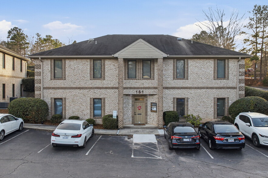 181 Wind Chime Ct, Raleigh, NC for lease - Primary Photo - Image 1 of 18