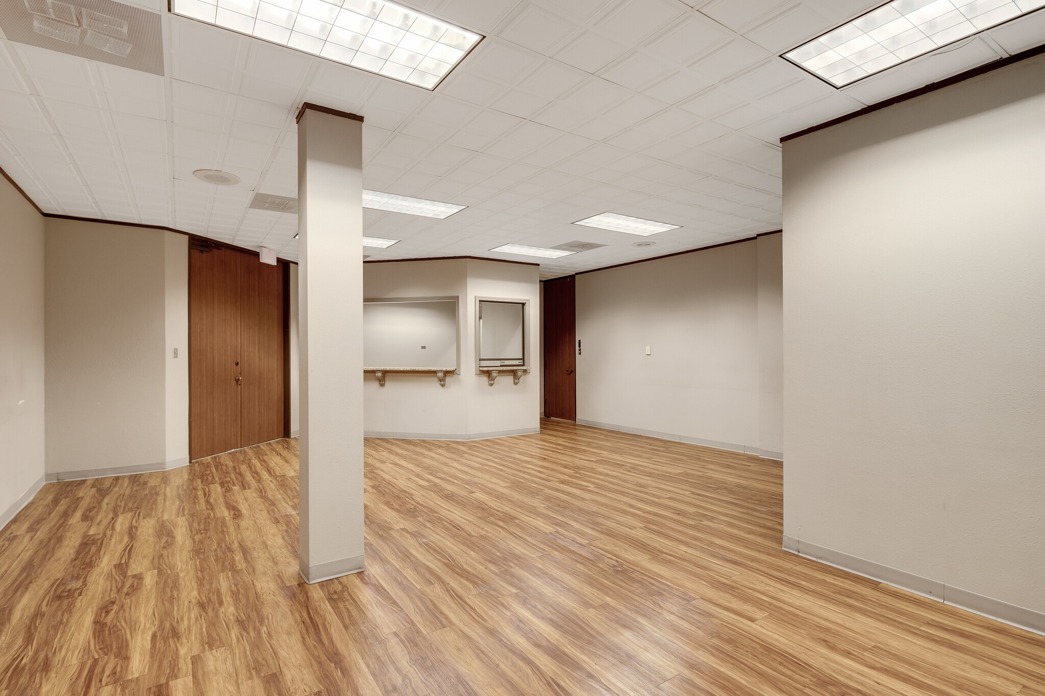6570 Stage Rd, Bartlett, TN for lease Interior Photo- Image 1 of 11