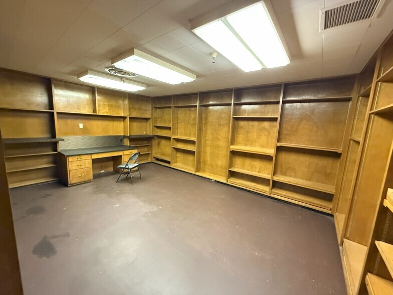 225 6th St, Marysville, CA à vendre - Photo du bâtiment - Image 3 de 15