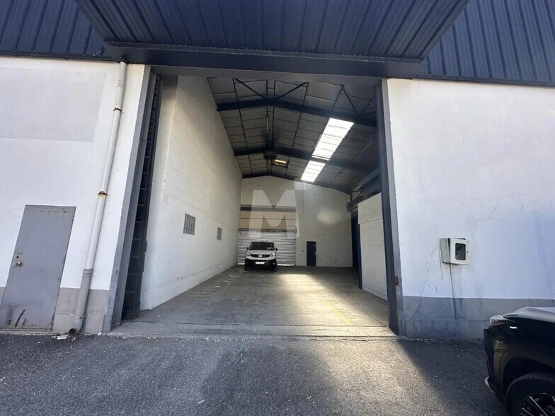 Flex dans Morangis à louer - Photo du bâtiment - Image 3 de 10