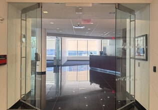 100 Wall St, New York, NY for lease Interior Photo- Image 2 of 9