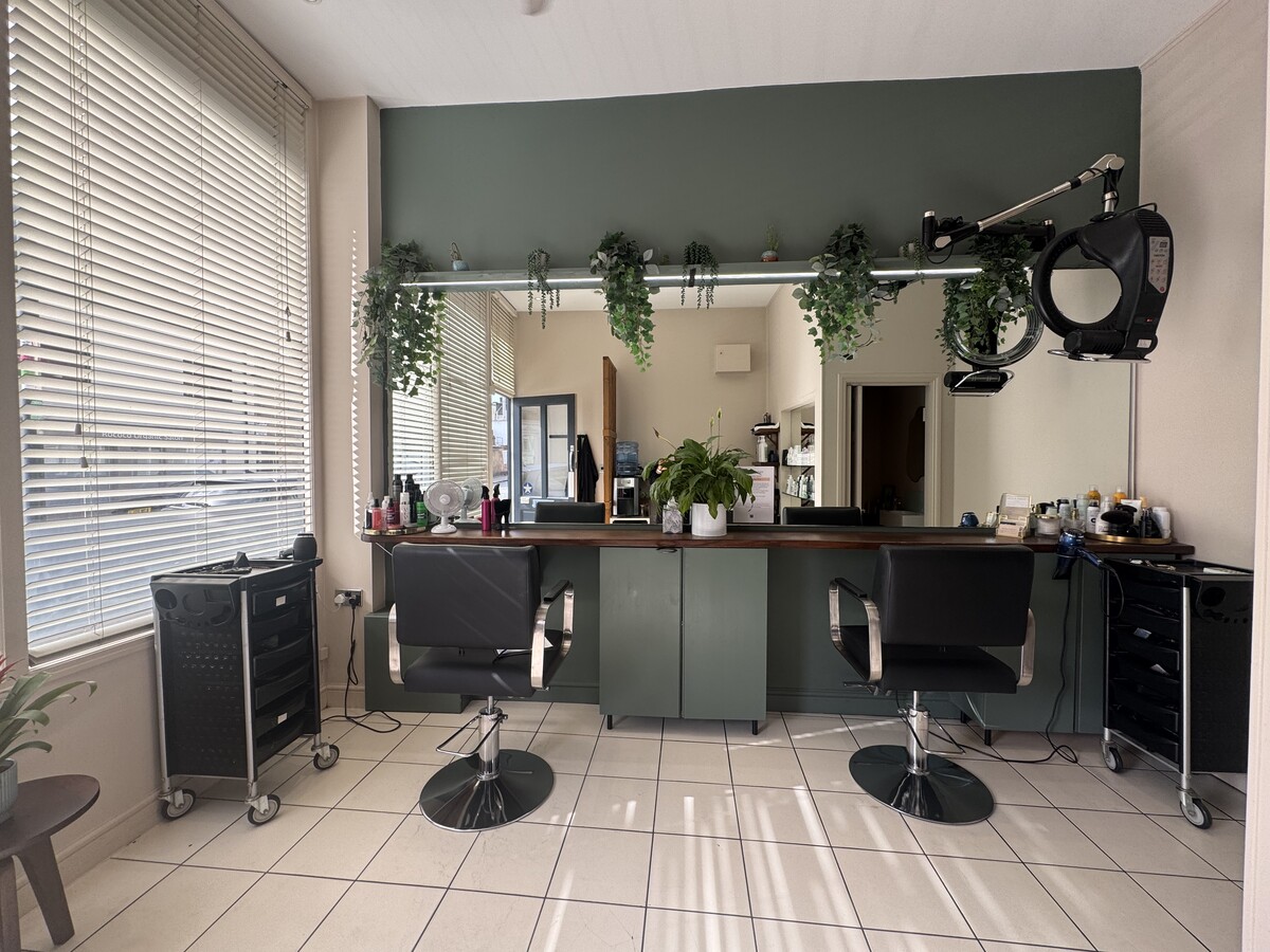15 Webbs Rd, London, LND SW11 1XJ - Unit 15 -  - Interior Photo - Image 2 of 3