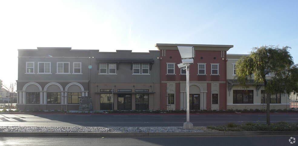 30663 Union City Blvd, Union City, CA à louer - Photo du bâtiment - Image 3 de 15