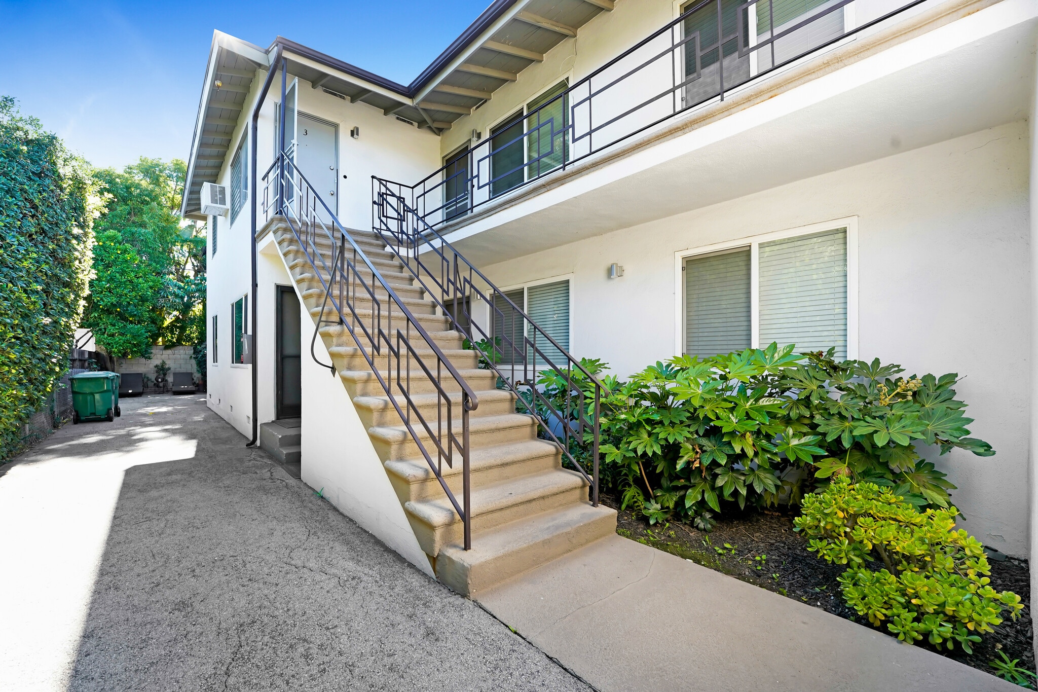 14728 Magnolia Blvd, Sherman Oaks, CA à vendre Photo principale- Image 1 de 17