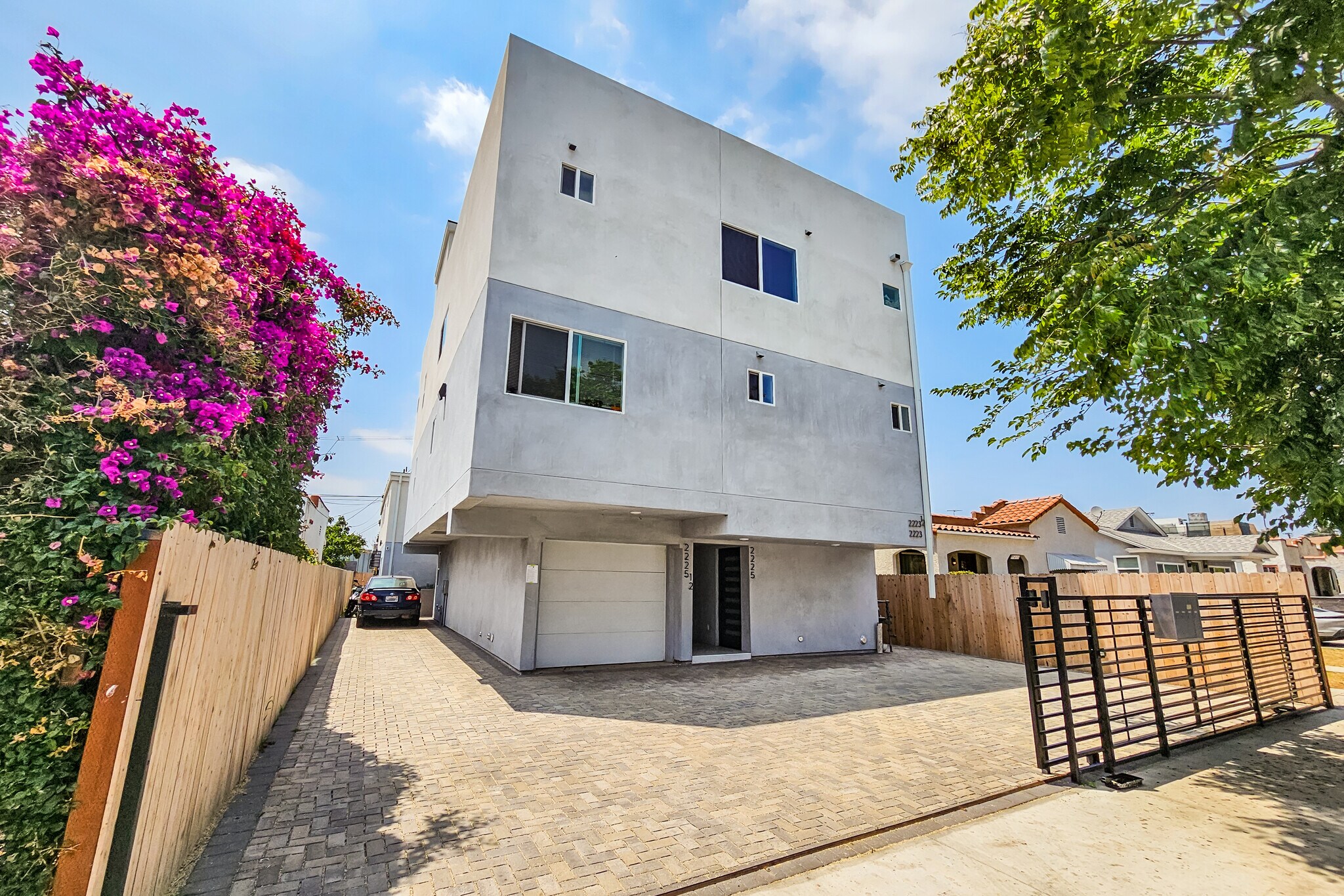 2223 S Highland Ave, Los Angeles, CA for sale Building Photo- Image 1 of 73