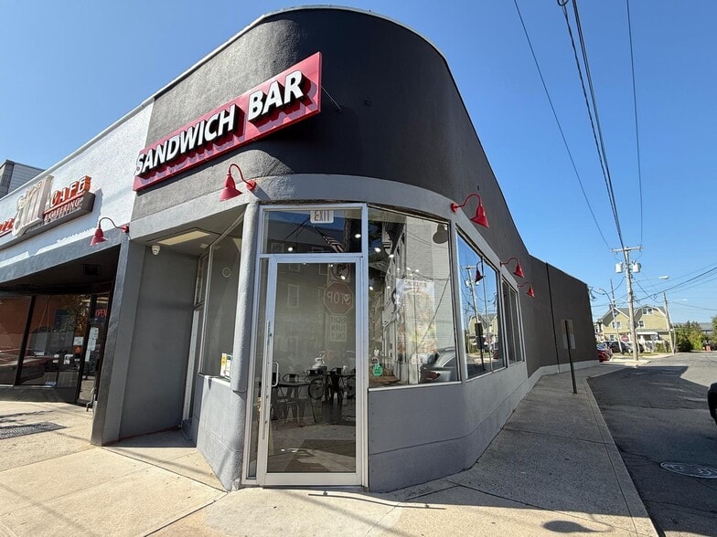 346 Central Ave, Lawrence, NY for lease - Building Photo - Image 1 of 14