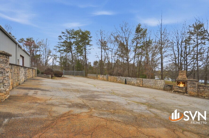 107 Ben Hamby Ln, Greenville, SC à louer - Photo du bâtiment - Image 3 de 28