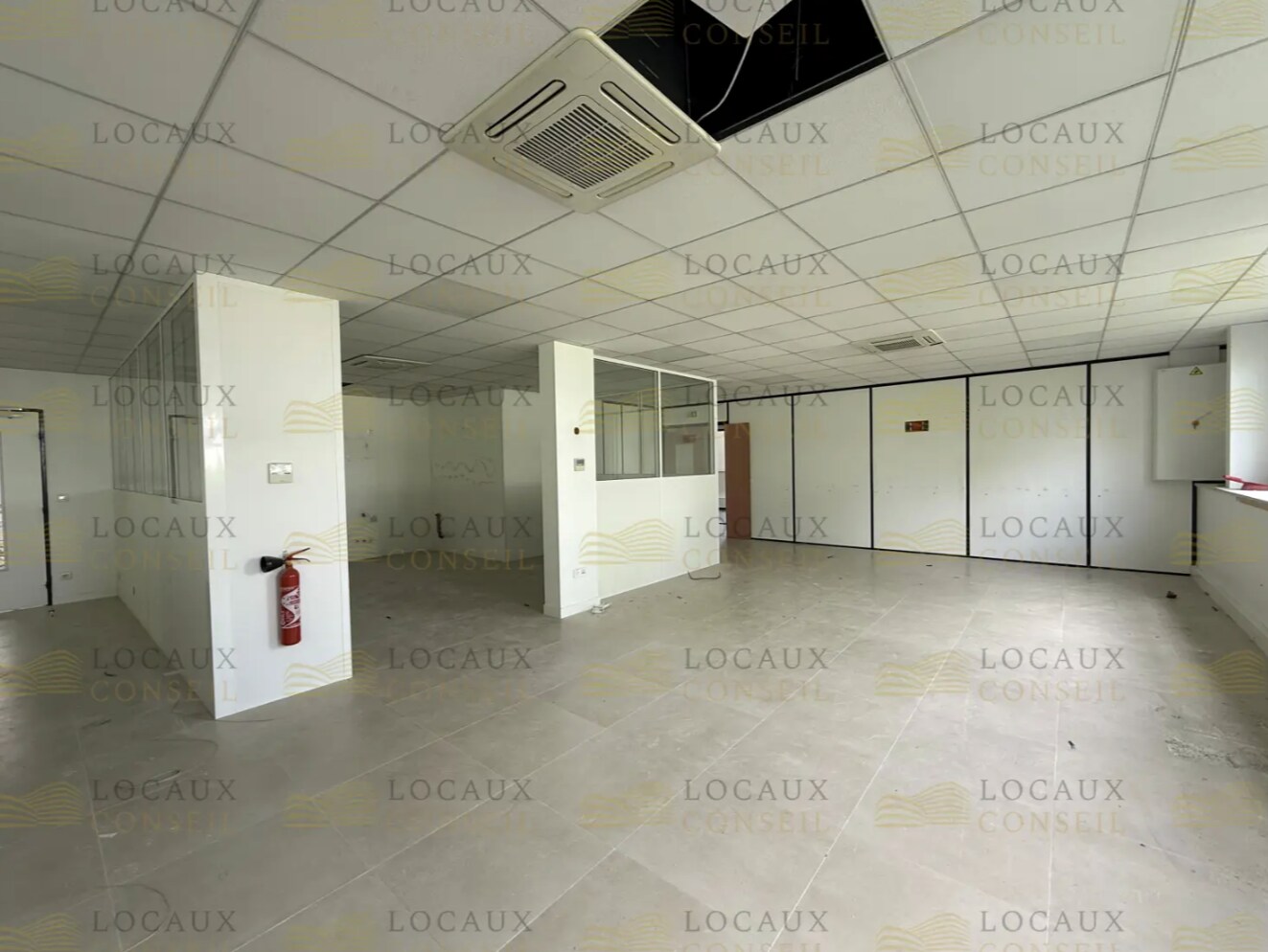 Flex in Élancourt for lease Interior Photo- Image 1 of 6