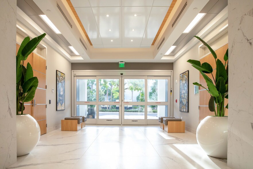 1801 W Sample Rd, Deerfield Beach, FL à louer - Photo intérieure - Image 3 de 12