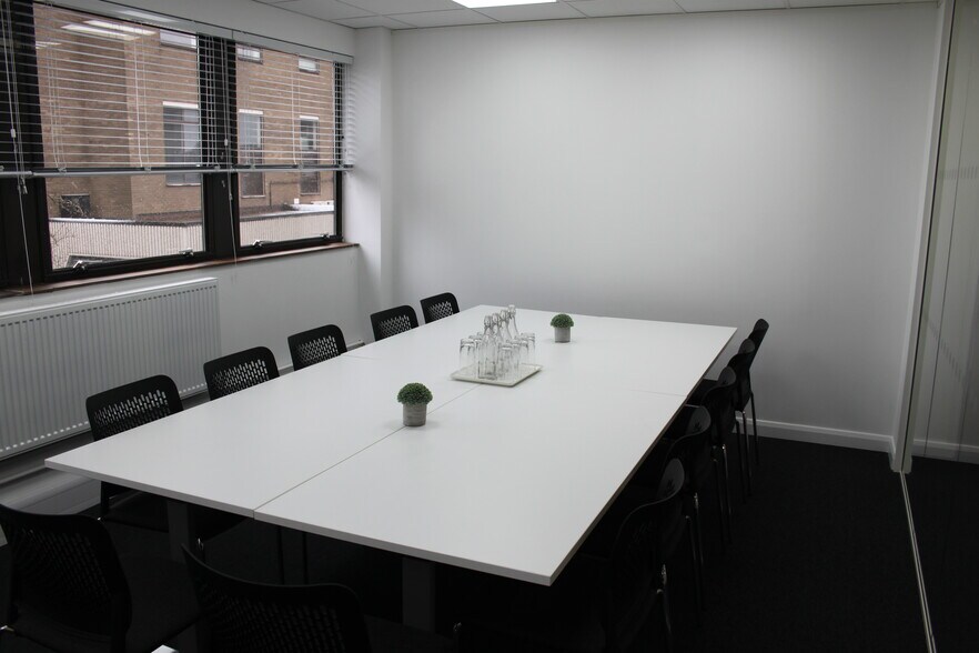 Trinity St, Peterborough à louer - Photo intérieure - Image 2 de 41