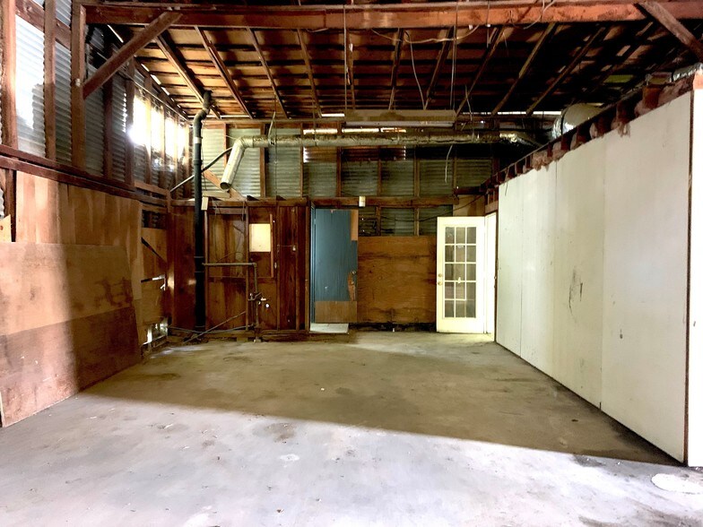 3613 Lumberdale Rd, Houston, TX à louer - Photo du bâtiment - Image 3 de 8