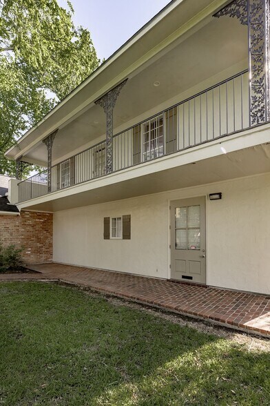 673 E Airport Ave, Baton Rouge, LA à vendre - Photo du bâtiment - Image 3 de 38