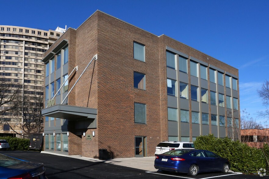 400 E Joppa Rd, Towson, MD à louer - Photo du bâtiment - Image 1 de 7