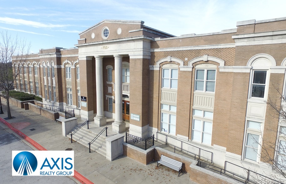 700 Parker Sq, Flower Mound, TX à louer - Photo du bâtiment - Image 1 de 2