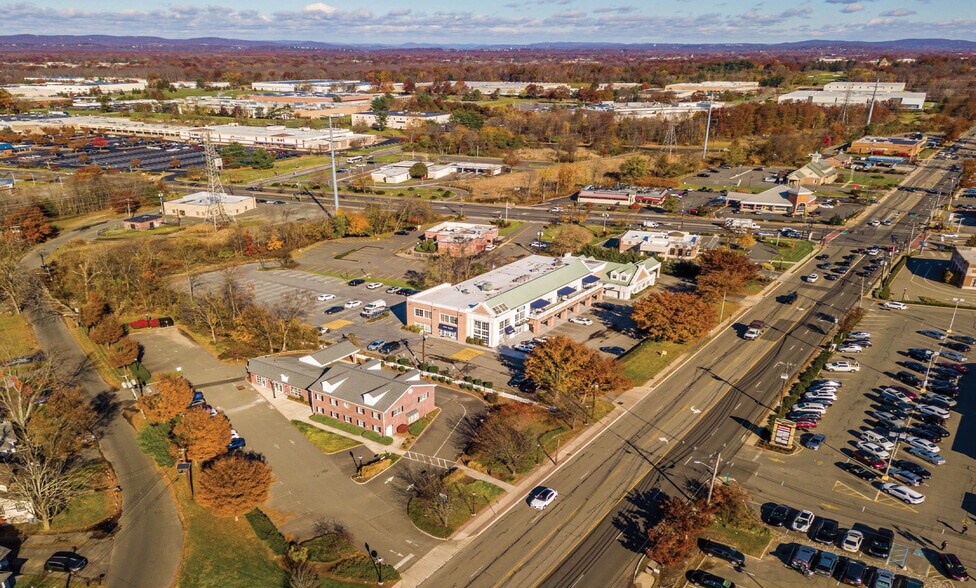 555 Passaic Ave, West Caldwell, NJ à louer - Aérien - Image 3 de 3