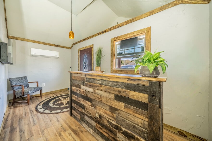 812 S Parkway Dr, Alvarado, TX for lease - Building Photo - Image 3 of 3