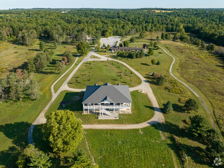 3482 County Road 10, Bellefontaine, OH à vendre - Photo du bâtiment - Image 1 de 164