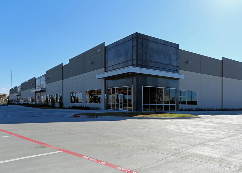 2600 NE Loop 820, Fort Worth, TX for lease - Building Photo - Image 3 of 13