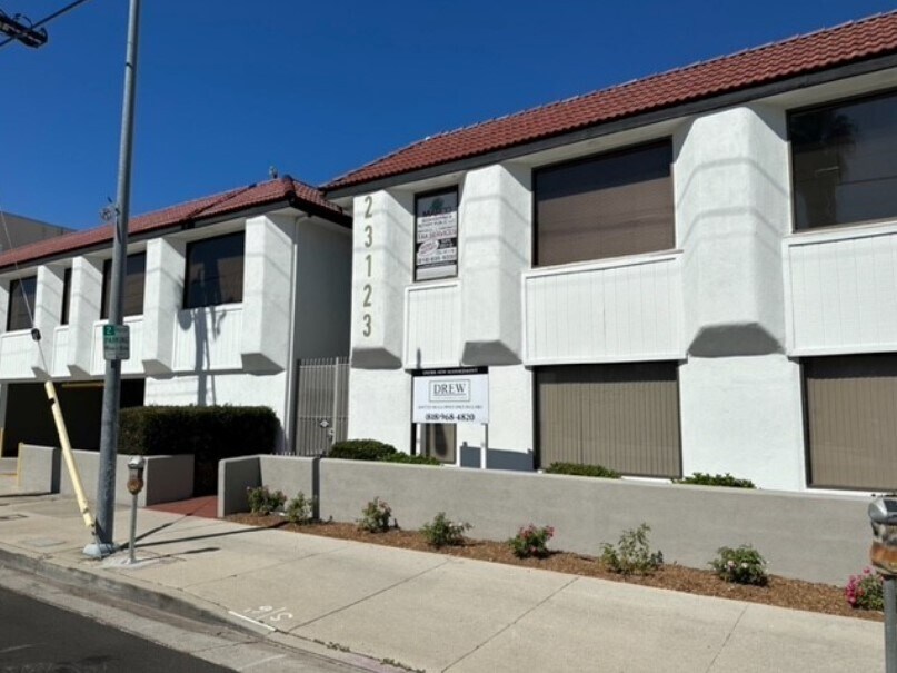 23123-23129 Ventura Blvd, Woodland Hills, CA à louer Photo du bâtiment- Image 1 de 15